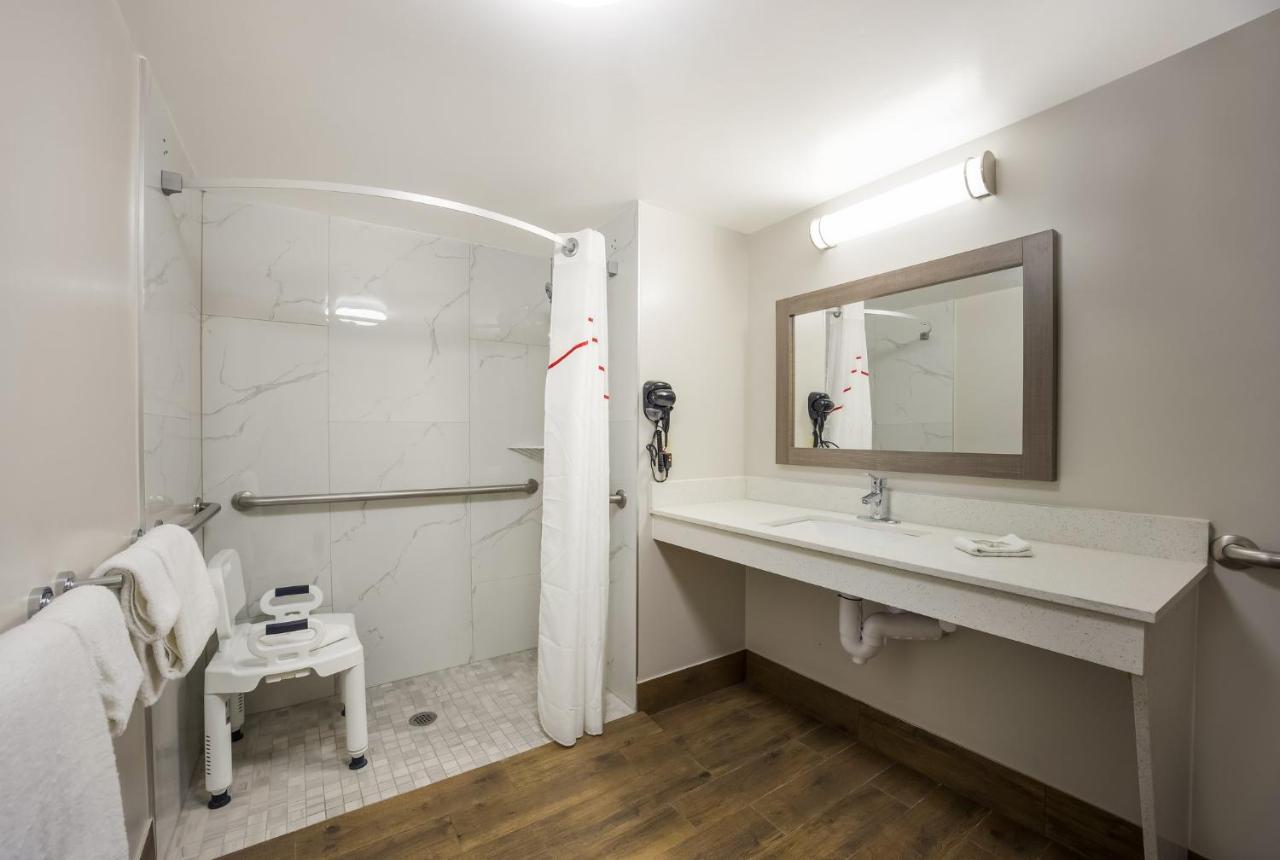 Red Roof Inn & Suites Thomasville Esterno foto